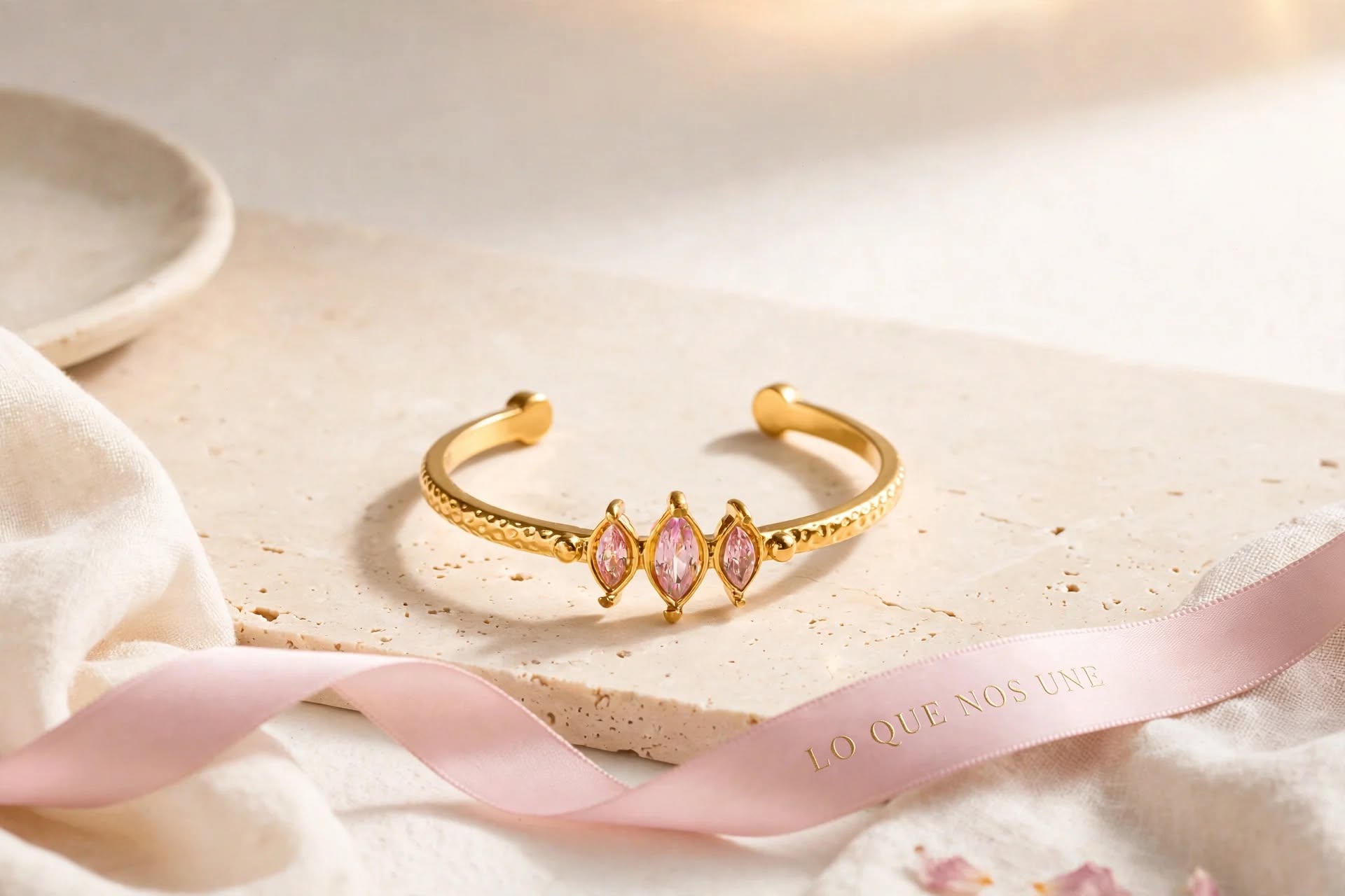 Anillo Rombos Zircon Golden 1